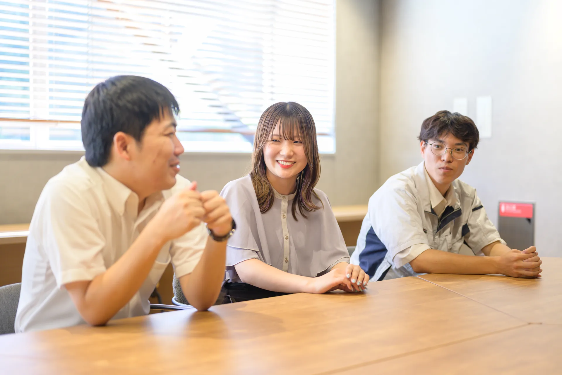 部署を越えて取り組んだ、忘れられない仕事の対談写真