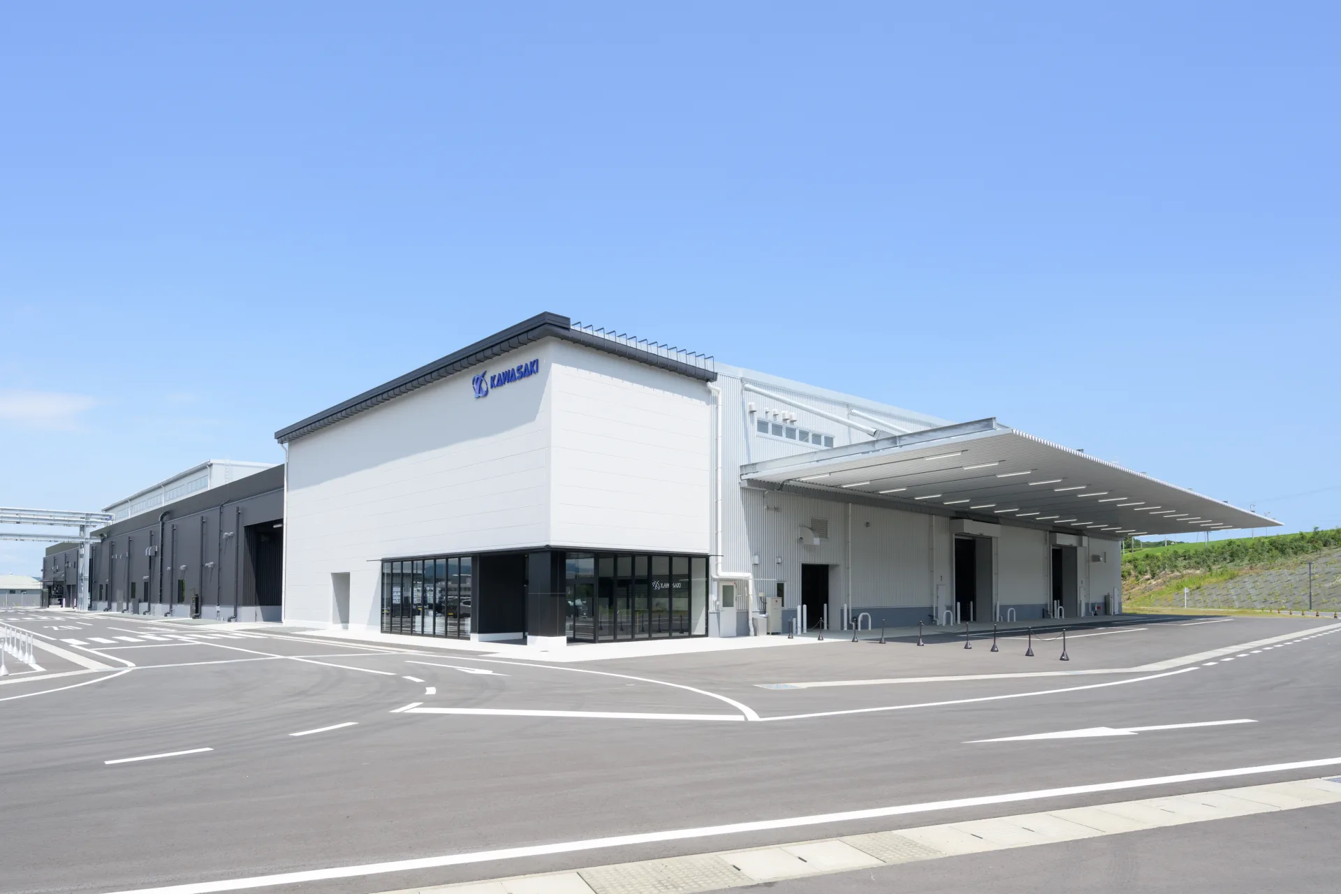 川﨑工業の本社・工場外観